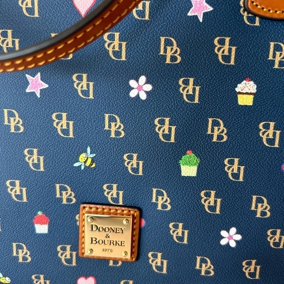 Dooney & Bourke NWT Aston Tote Gretta Novelty Blue Large Tote - Picture 5 of 12